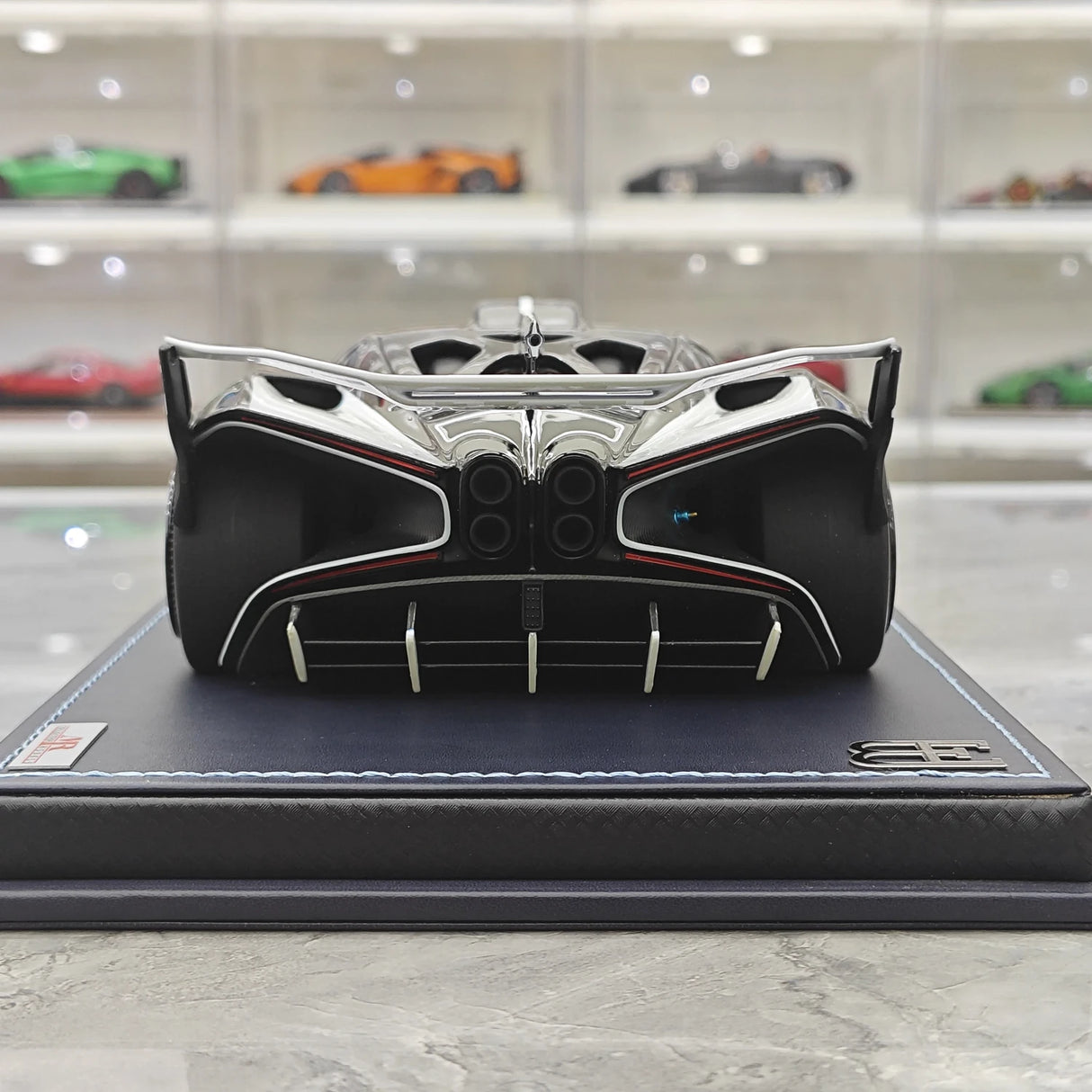 MR Collezione Bugatti 2021 Bolide White 1:18 – Resina modello in resina collezionabile (MR Collection)