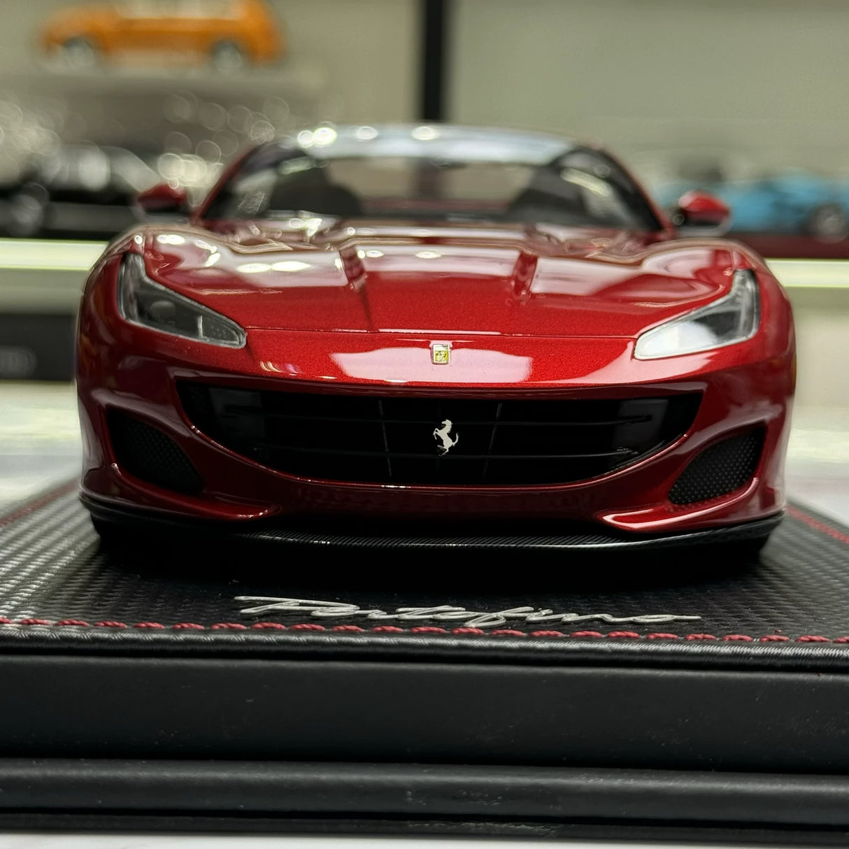 MR Collezione Ferrari 2021 Portofino M con tetto chiuso Rosso Corsa 1:18 – Modello in resina collezionabile (MR Collection)