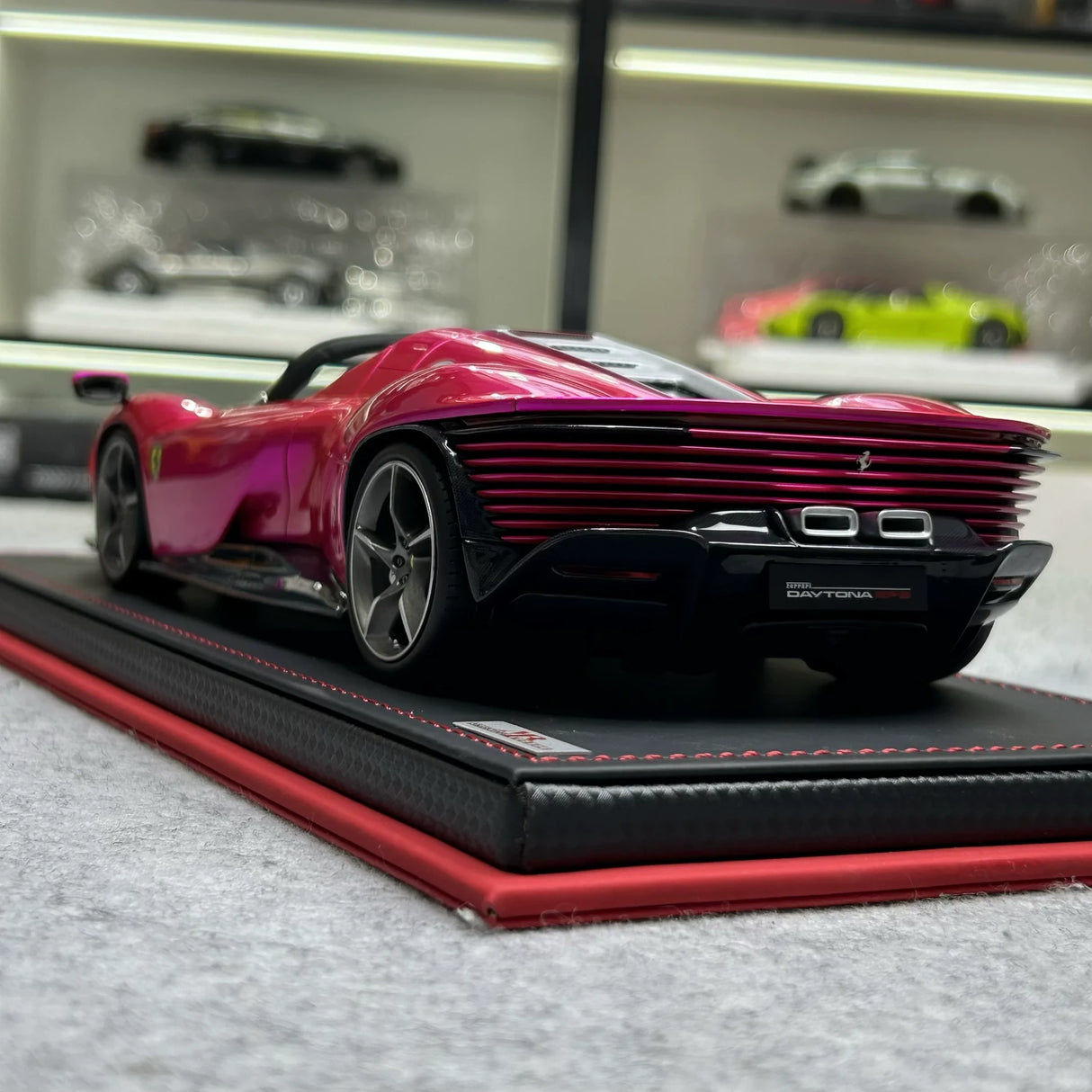 MR Kollektion Ferrari 2022 Daytona SP3 Pink 1:18 – Sammelobjekt-Resin-Modellharz (MR Collection)