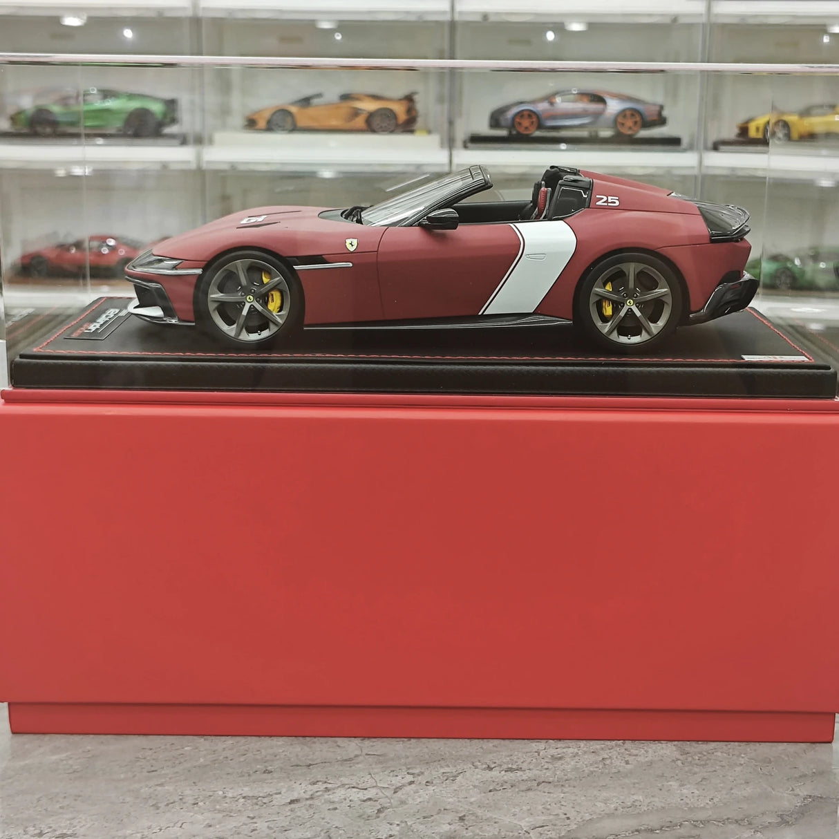 MR Collezione Ferrari 2024 12Cilindri Spider Rosso Corsa 1:18 – Modello in resina collezionabile (MR Collection)