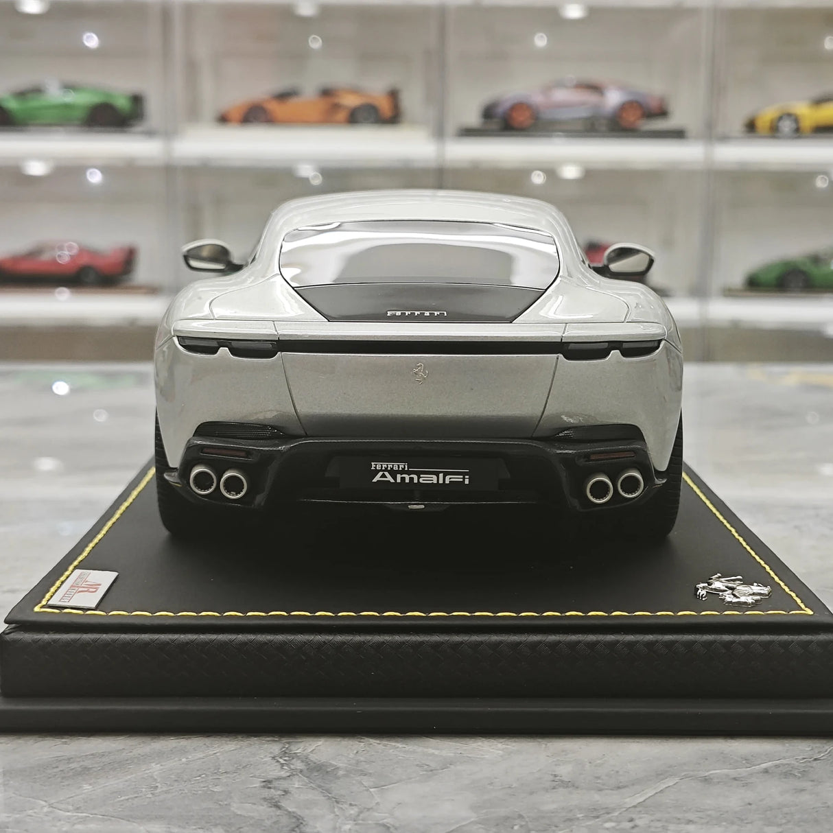 MR Collezione Ferrari 2025 Amalfi Coupe Grigio Abu Dhabi 1:18 – Resina modello in resina collezionabile (MR Collection)