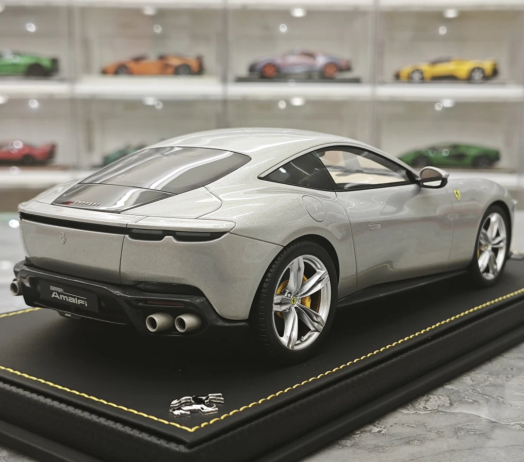MR Collezione Ferrari 2025 Amalfi Coupe Grigio Abu Dhabi 1:18 – Resina modello in resina collezionabile (MR Collection)