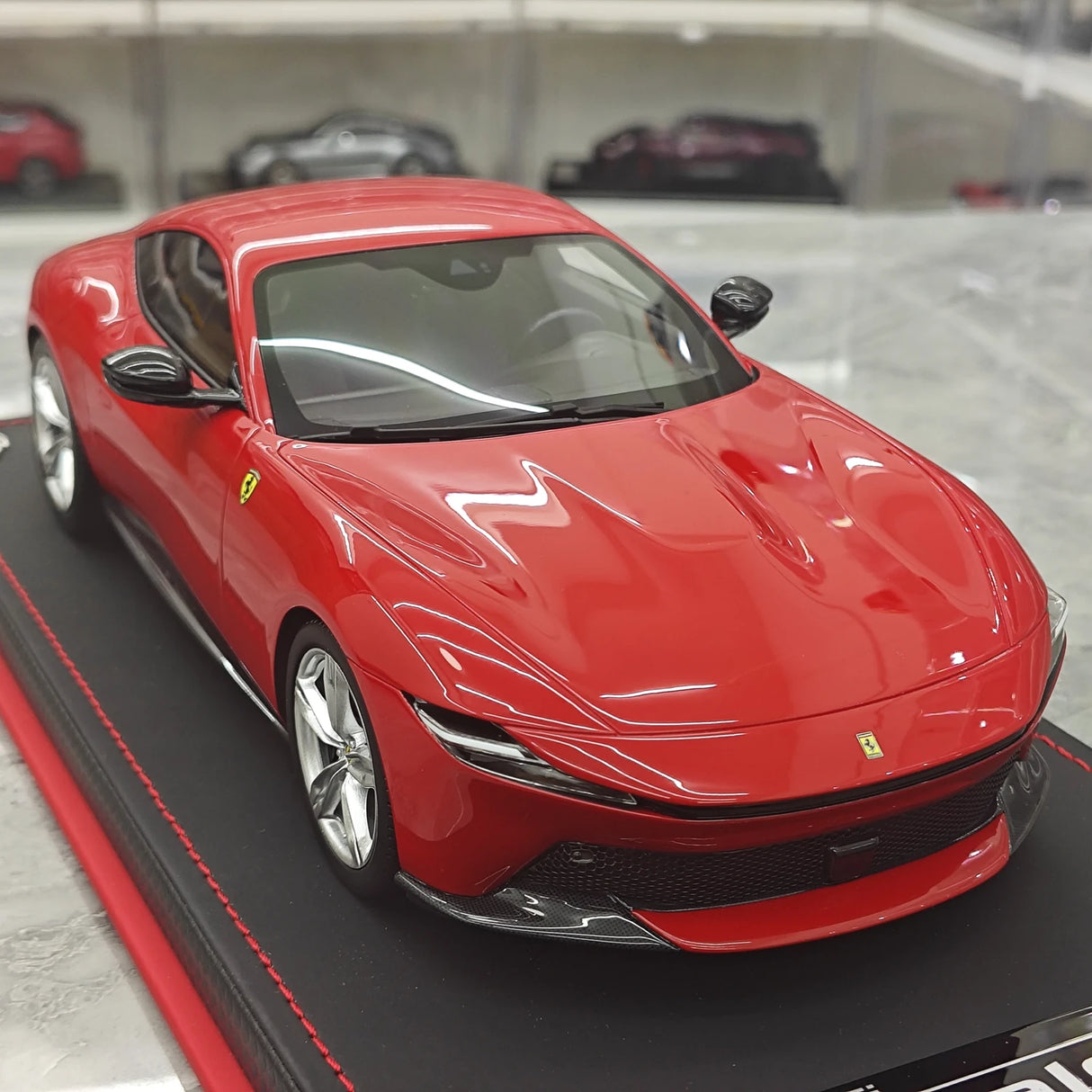 MR Collezione Ferrari 2025 Amalfi Coupe Rosso Corsa 1:18 – Modello in resina collezionabile (MR Collection)