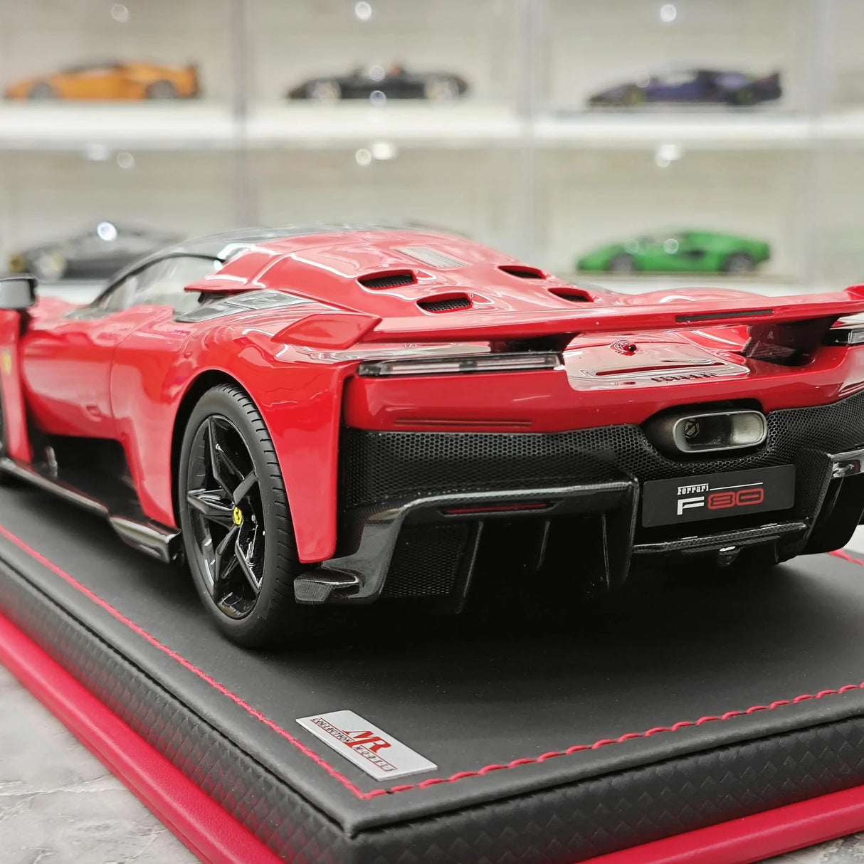 MR Collezione Ferrari 2025 F80 Coupe Rosso Supercar 1:18 – Modello in resina collezionabile (MR Collection)