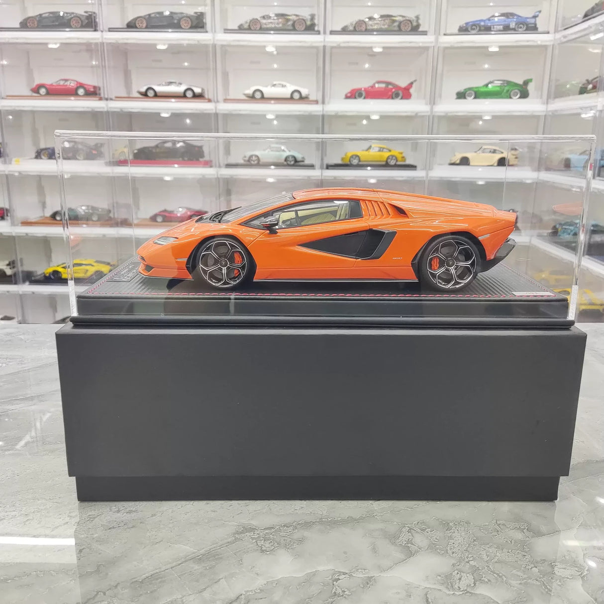 MR Collection Lamborghini 2021 Countach LPI 800-4 Orange 1:18 – Collectible Resin Model Resin