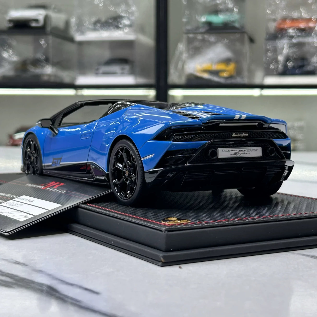 MR -kokoelma Lamborghini 2023 Huracan EVO Spyder 60-vuotisjuhla 1:18 – keräilyhartsimalli (MR Collection)