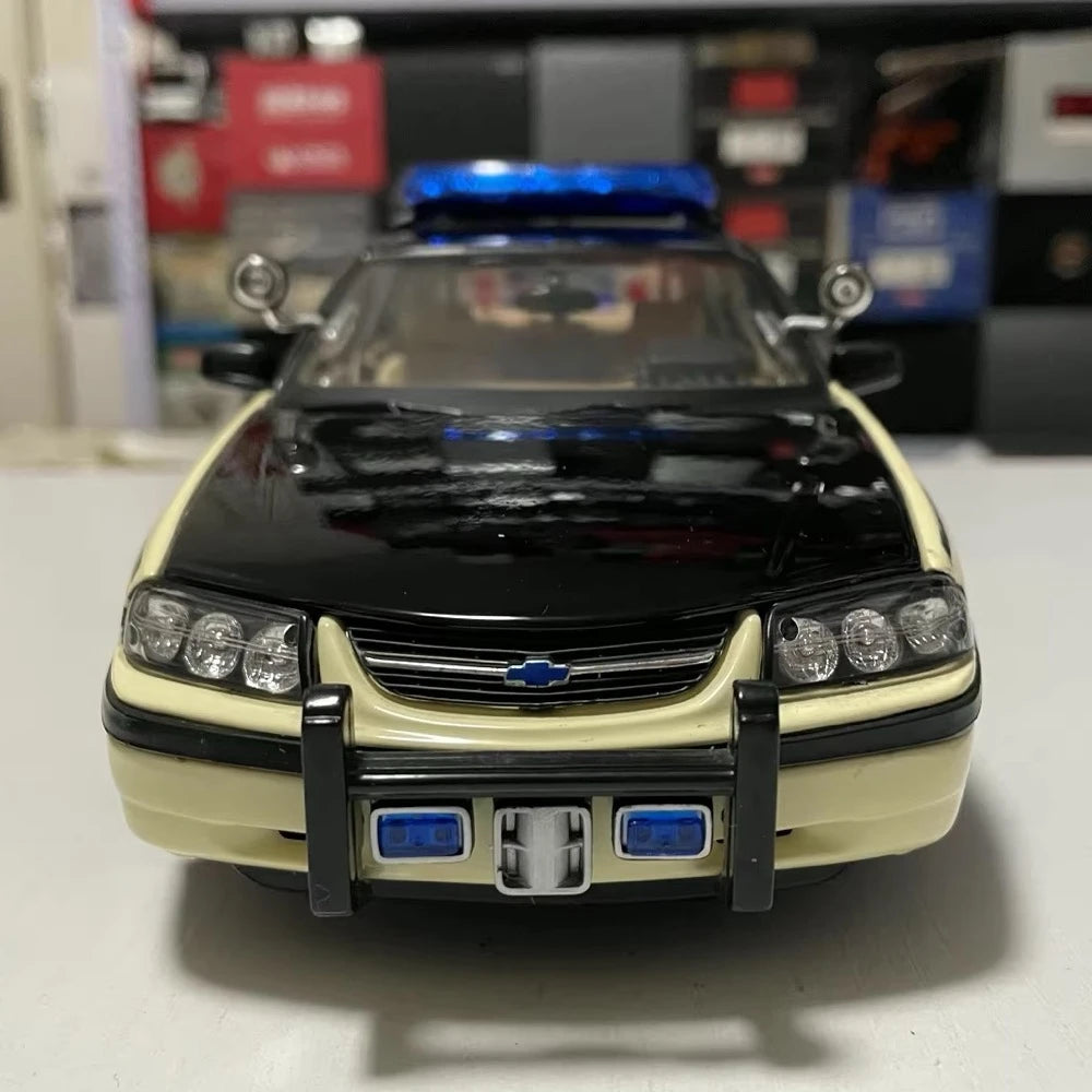 Maisto Chevrolet 2000 Impala Tennessee State Trooper 1:18 – Diecast Display Model Die-Cast