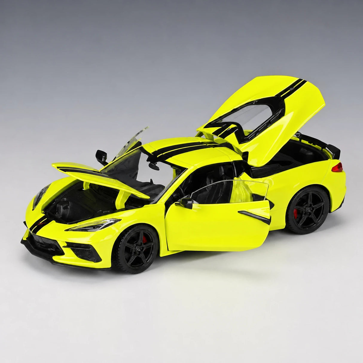 Maisto Chevrolet 2020 Corvette Stingray Green 1:24 – Diecast Display Model Die-Cast