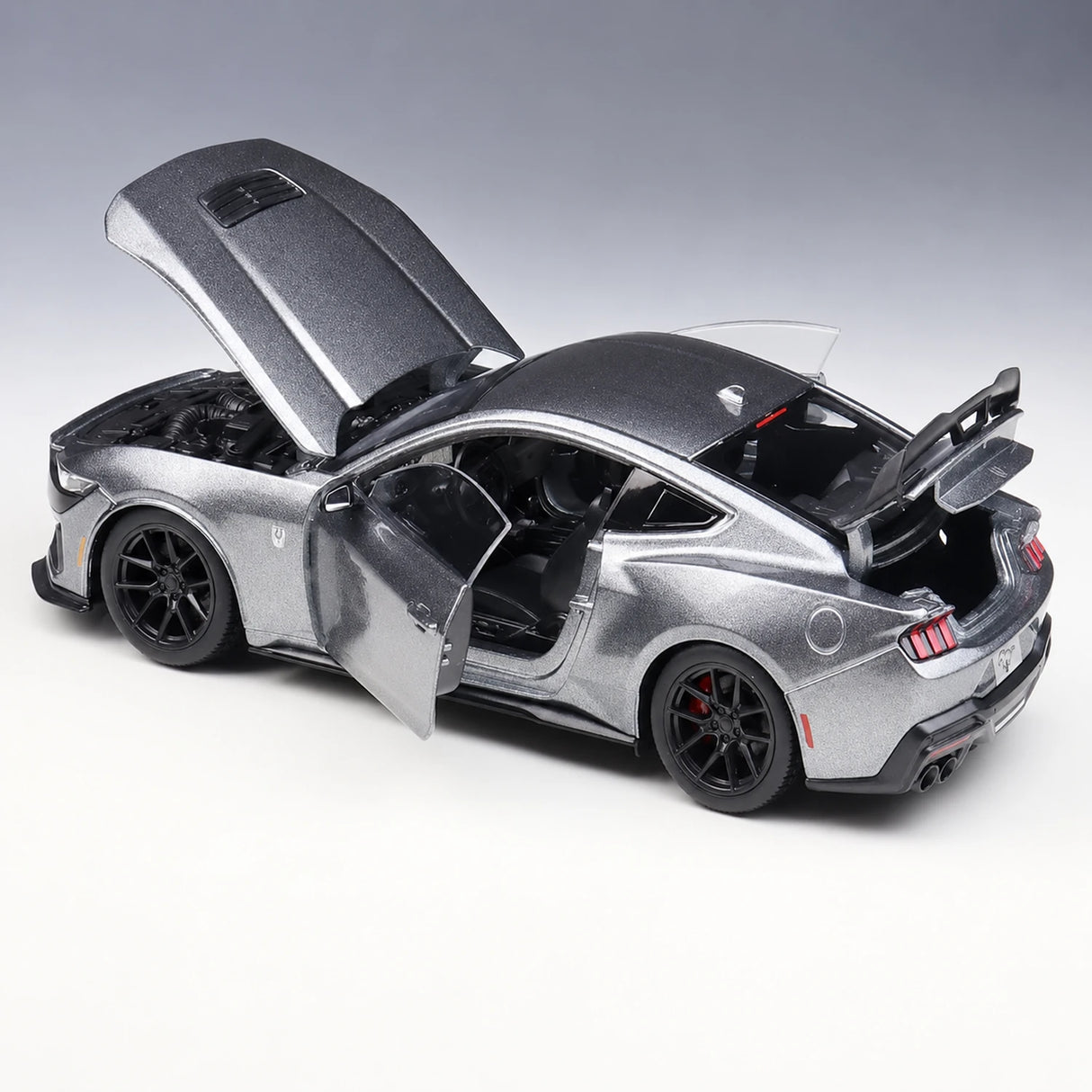 Maisto Ford 2024 Mustang Dark Horse Gray 1:24 – valuvalumalli