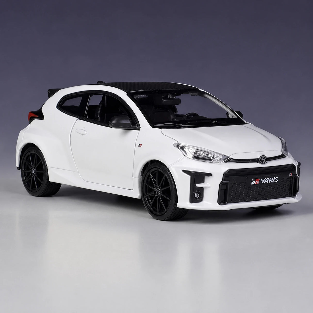 Maisto Toyota 2024 GR Yaris White 1:24 – model wyświetlacza odlewany z odlewu