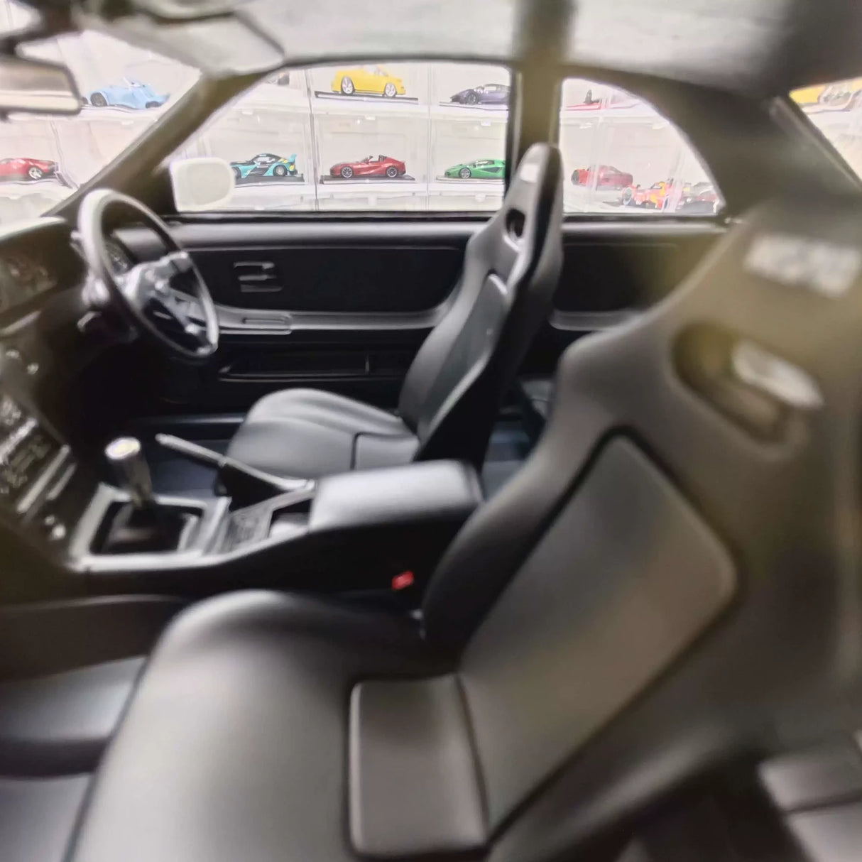 Make-up Nissan 1996 NISMO 400R White 1:18 – Sammelobjekt-Resin-Modellharz