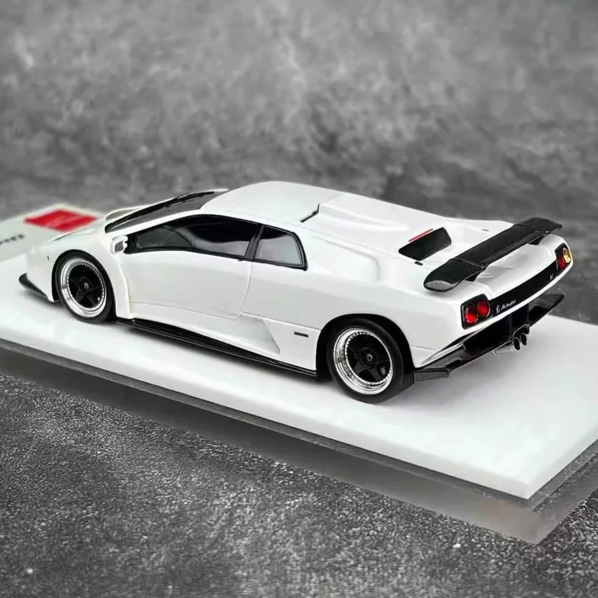 Make Up Lamborghini 1999 Diablo GT White 1:43 – Collectible Resin Model Resin