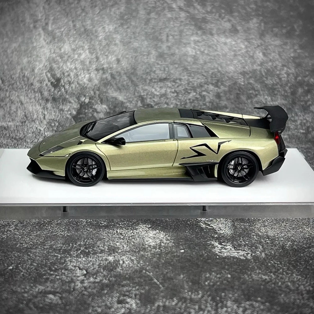 Make Up Lamborghini 2009 Murcielago LP670-4 SV Gray 1:43 – Collectible Resin Model Resin