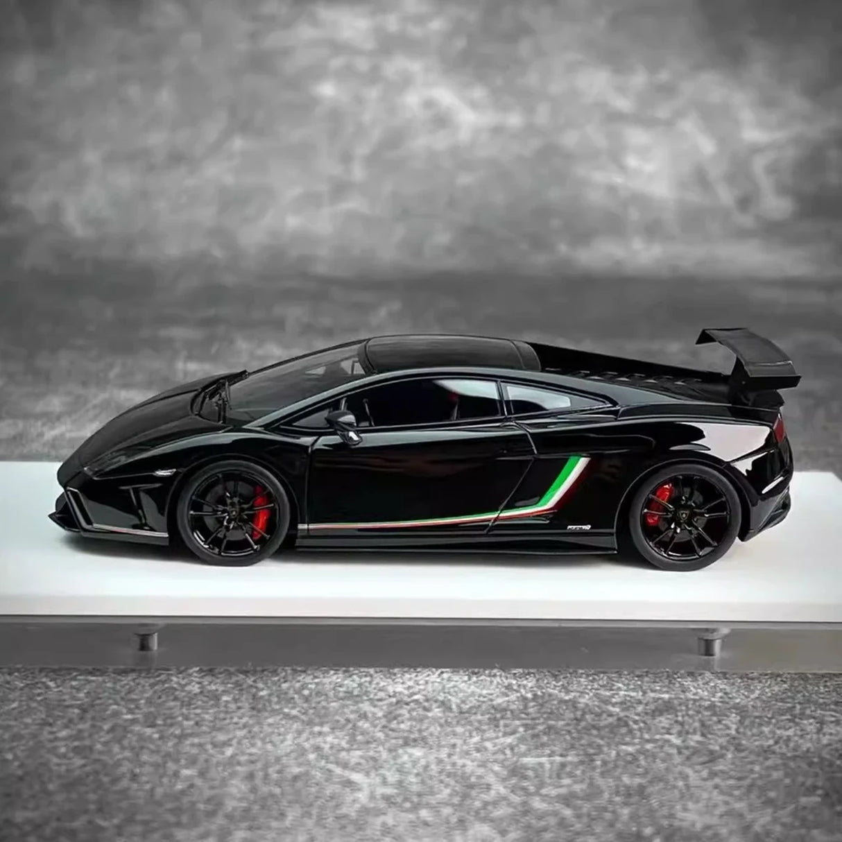 Make Up Lamborghini 2014 Gallardo LP570-4 Squadra Corse Black 1:43 – Collectible Resin Model Resin