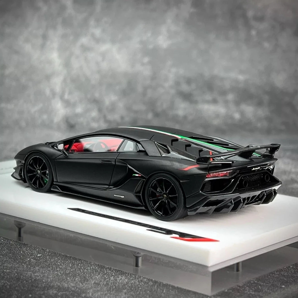 Make Up Lamborghini 2018 Aventador SVJ Black 1:43 – Collectible Resin Model Resin