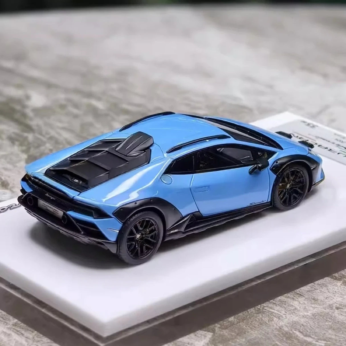 Make Up Lamborghini 2023 Huracan Sterrato All-Terrain Blue 1:43 – Collectible Resin Model Resin