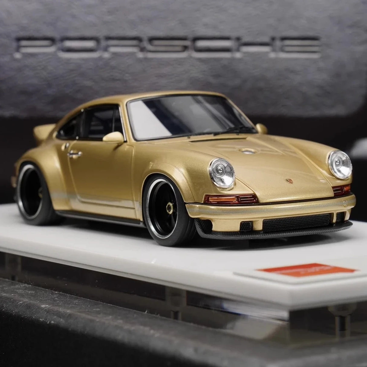 Make Up Porsche 2018 911 Singer DLS Gold 1:43 – Collectible Resin Model Resin