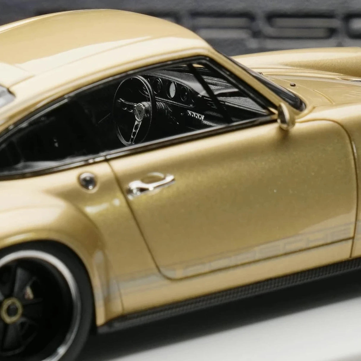 Make Up Porsche 2018 911 Singer DLS Gold 1:43 – Collectible Resin Model Resin