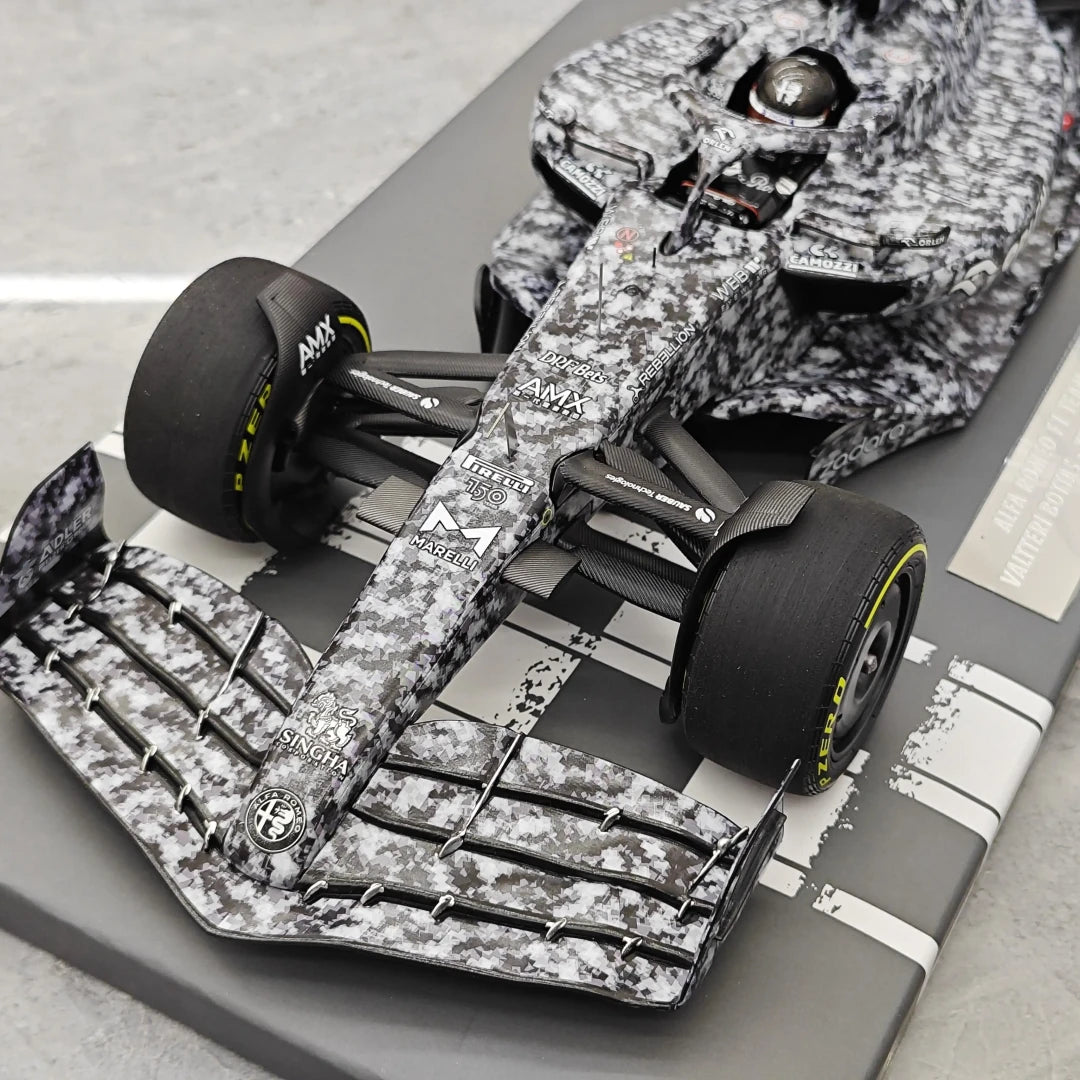 1:18 Alfa Romeo 2022 C42 #77 اختبار برشلونة فالتيري بوتاس سيارة موديل من الراتنج F1 من Minichamps - عرض 11