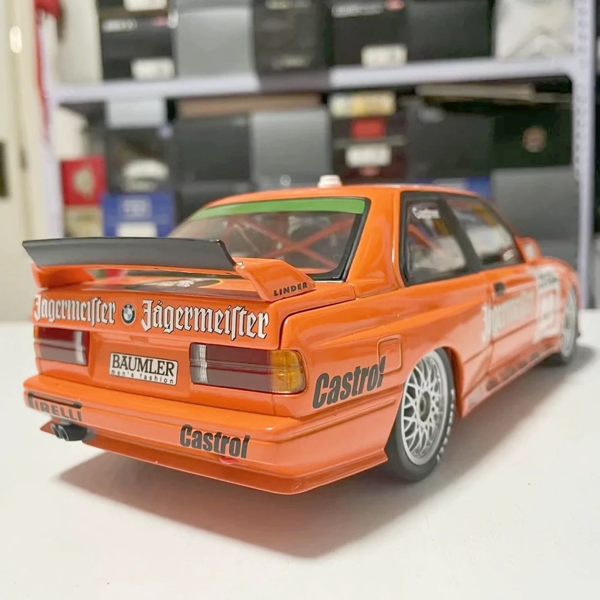 Minichamps BMW 1992 E30 M3 دبليو. GARDNER 1:18 – نموذج معدني قابل للجمع مصبوب، قالب