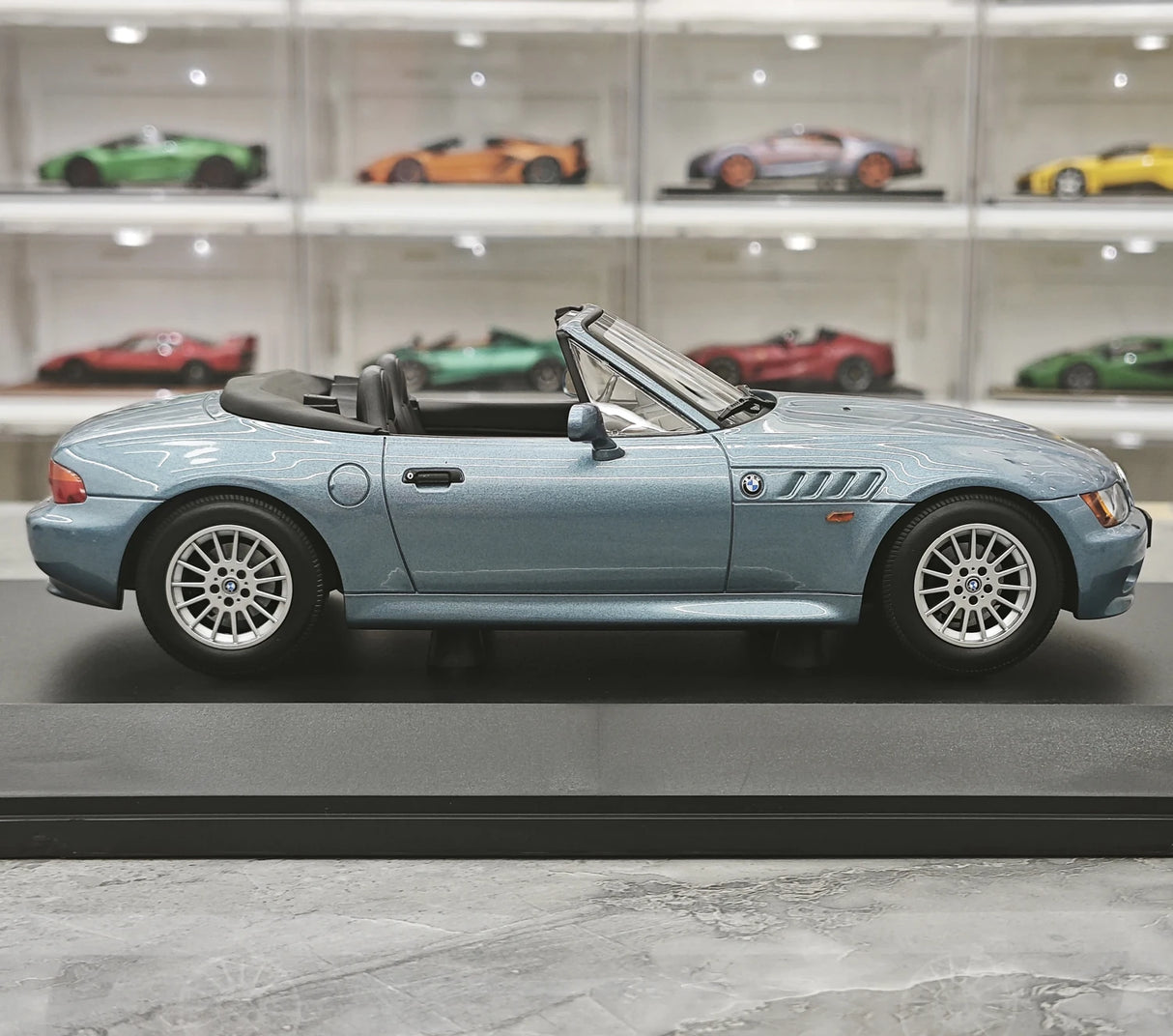 Minichamps BMW 1997 Z3 Roadster بلو 1:18 – نموذج راتنج قابل للجمع