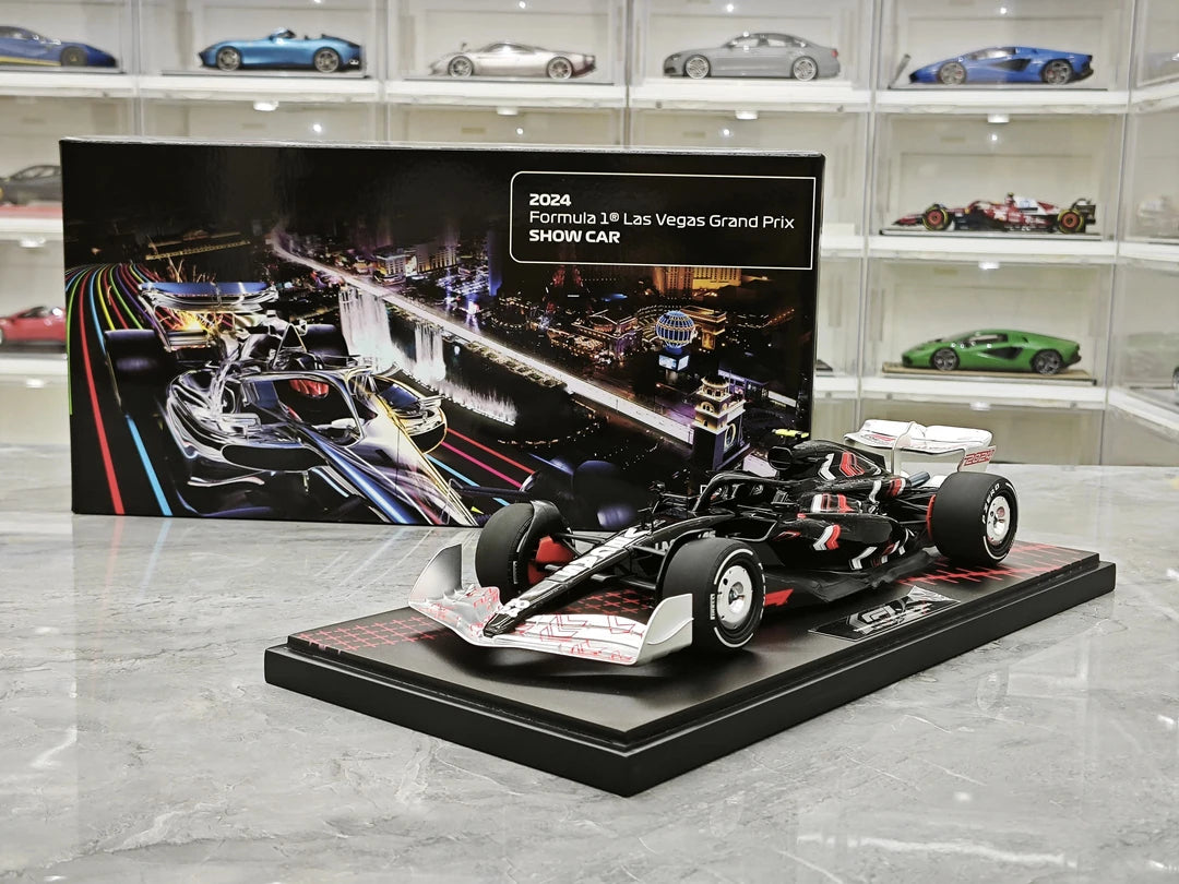 Minichamps Formel 1 2024 Las Vegas GP Show Car 1:18 – Sammelobjekt-Resin-Modell F1 Modellauto