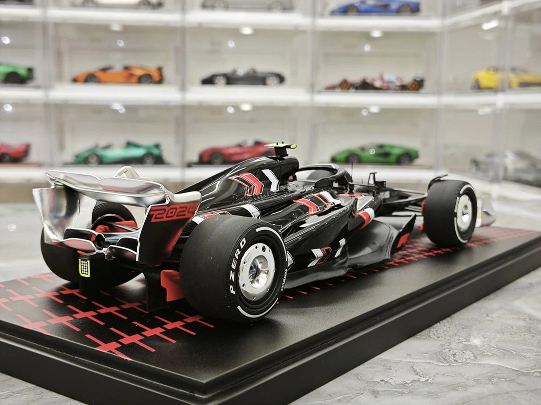 Minichamps Formel 1 2024 Las Vegas GP Show Car 1:18 – Sammelobjekt-Resin-Modell F1 Modellauto