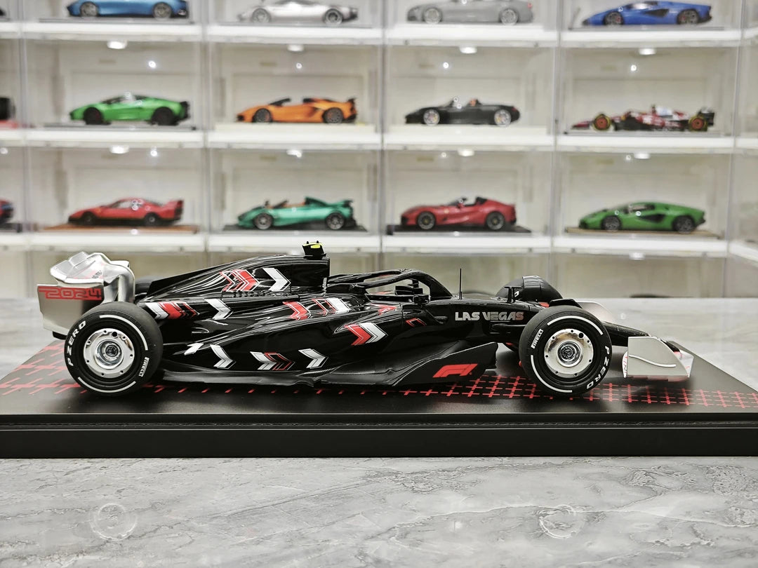 Minichamps Formel 1 2024 Las Vegas GP Show Car 1:18 – Sammelobjekt-Resin-Modell F1 Modellauto