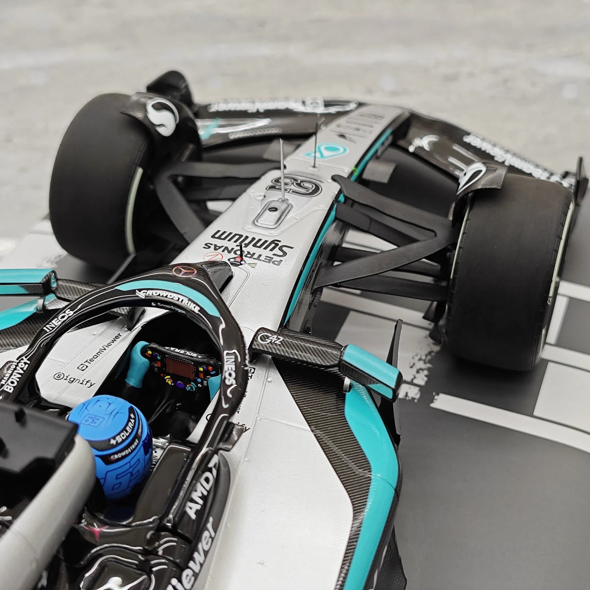 1:18 Mercedes-AMG 2025 F1 W16 #63 캐나다 GP 조지 러셀 F1 Minichamps 제작 레진 모델 카 - 뷰 13