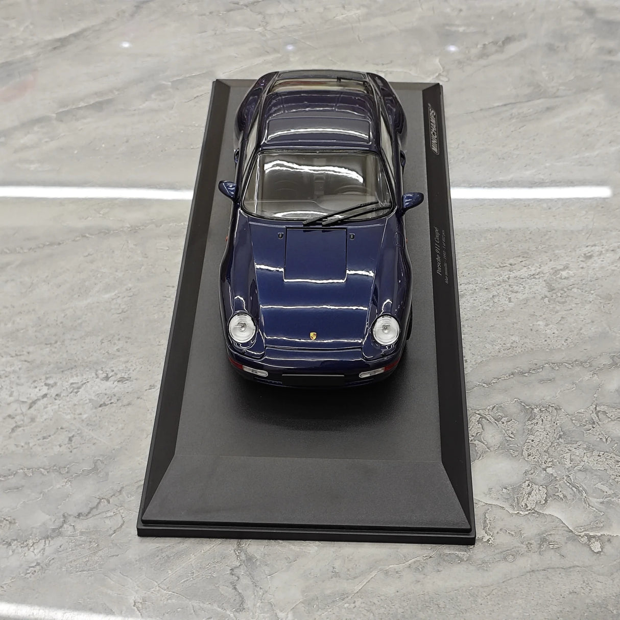 Minichamps Porsche 1993 911 993 Coupe Metallic azul 1:18 – modelo de coleção em metal fundido