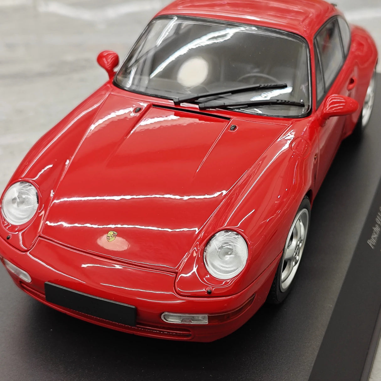 Minichamps Porsche 1993 911 993 Coupe vermelho 1:18 – modelo de coleção em metal fundido