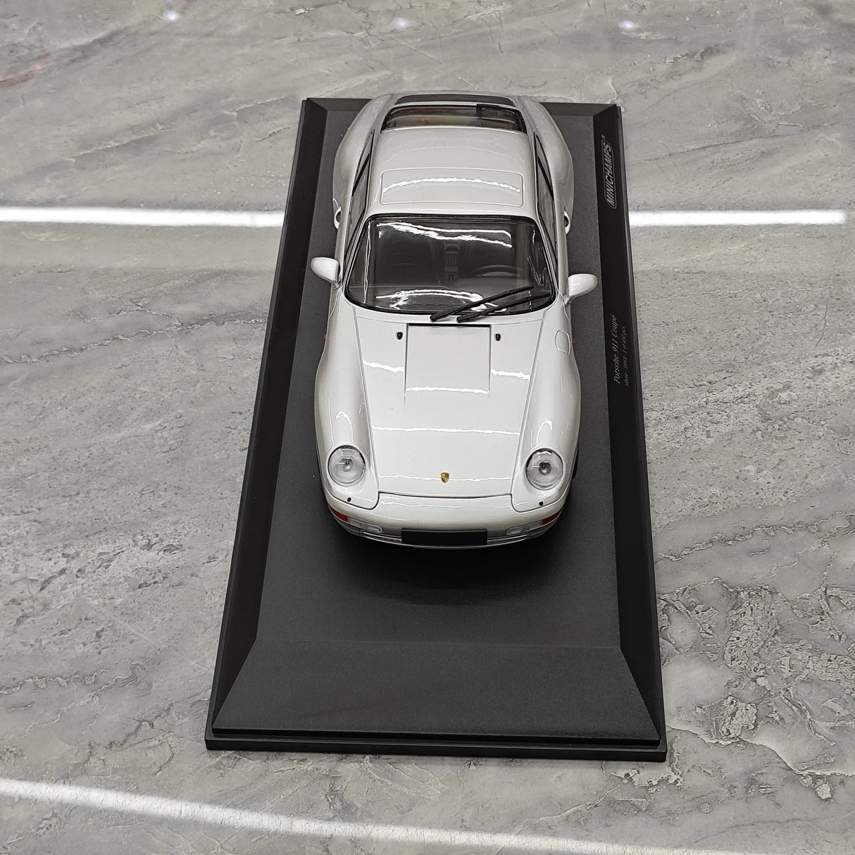 Minichamps Porsche 1993 911 993 Coupe Silver 1:18 – Collectible Diecast Model Die-Cast