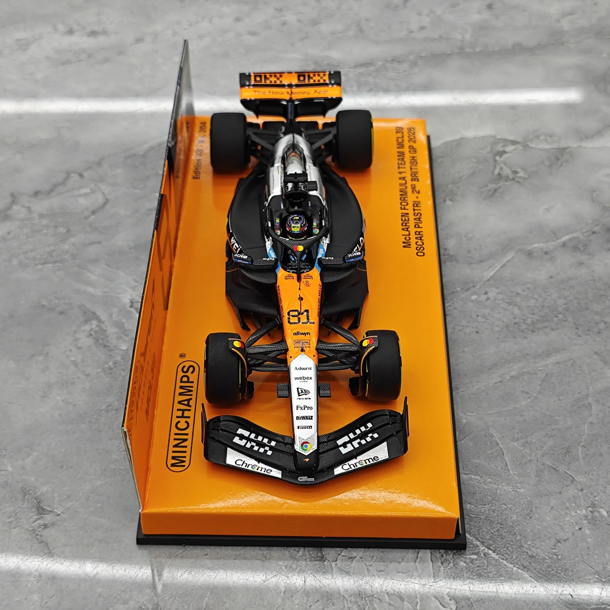 1:43 McLaren 2025 MCL39 #81 British GP Oscar Piastri F1 Resin-Modellauto von Minichamps – Ansicht 2