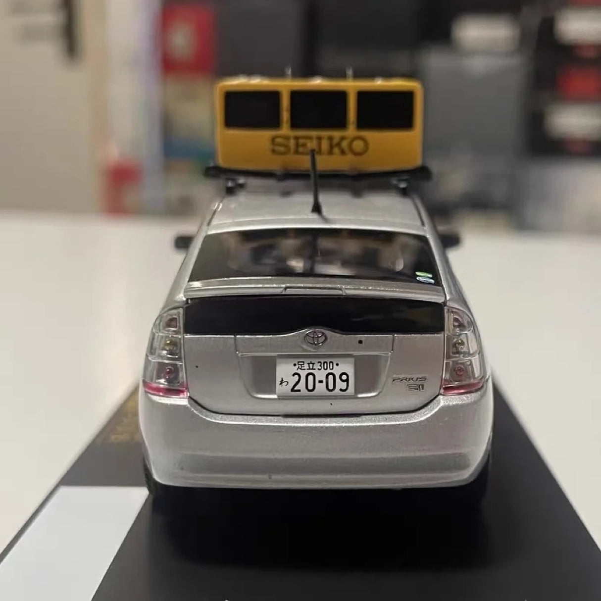 MonoX Toyota 2009 Prius Tokyo Marathon Official Pace Silver 1:43 – Collectible Diecast Model Die-Cast