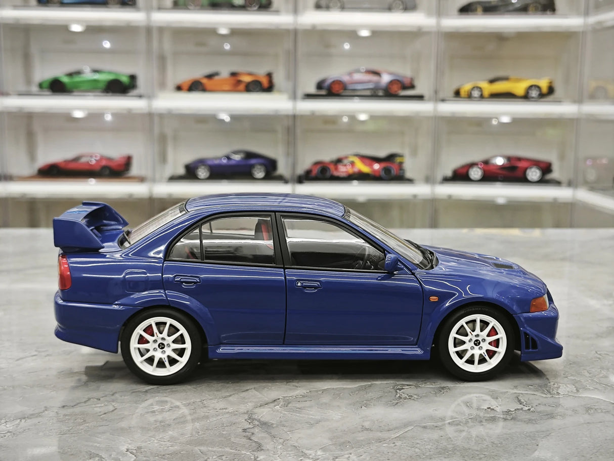 MotorHelix Mitsubishi 2000 Lancer Evolution VI GSR Tommi Makinen Edition Blue 1:18 – Sammelobjekt aus Druckguss