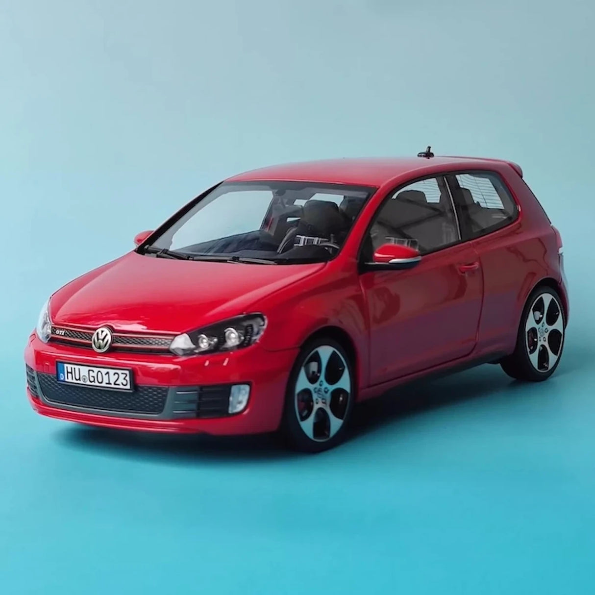 Norev Volkswagen 2008 Golf GTI Mk6 Red 1:18 – Keräilyvalmisteinen valumalli