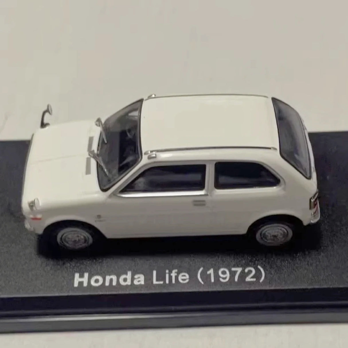 Norev Honda 1972 Life White 1:43 – Collectible Diecast Model Die-Cast