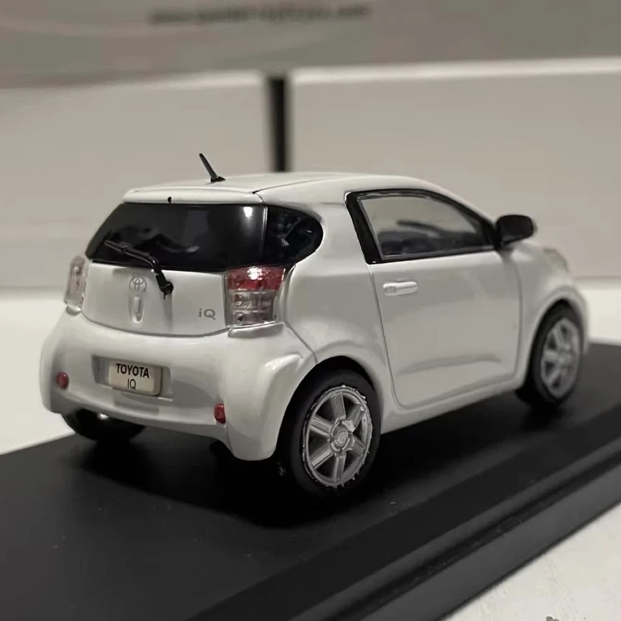 Norev Toyota 2012 iQ White 1:43 – Collectible Diecast Model Die-Cast