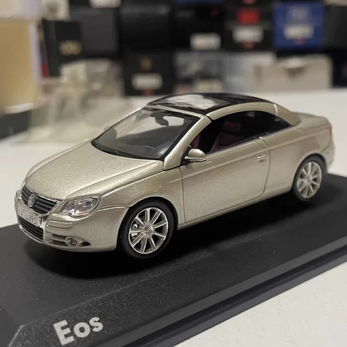 Norev Volkswagen 2006 Eos Gold 1:43 – Collectible Diecast Model Die-Cast