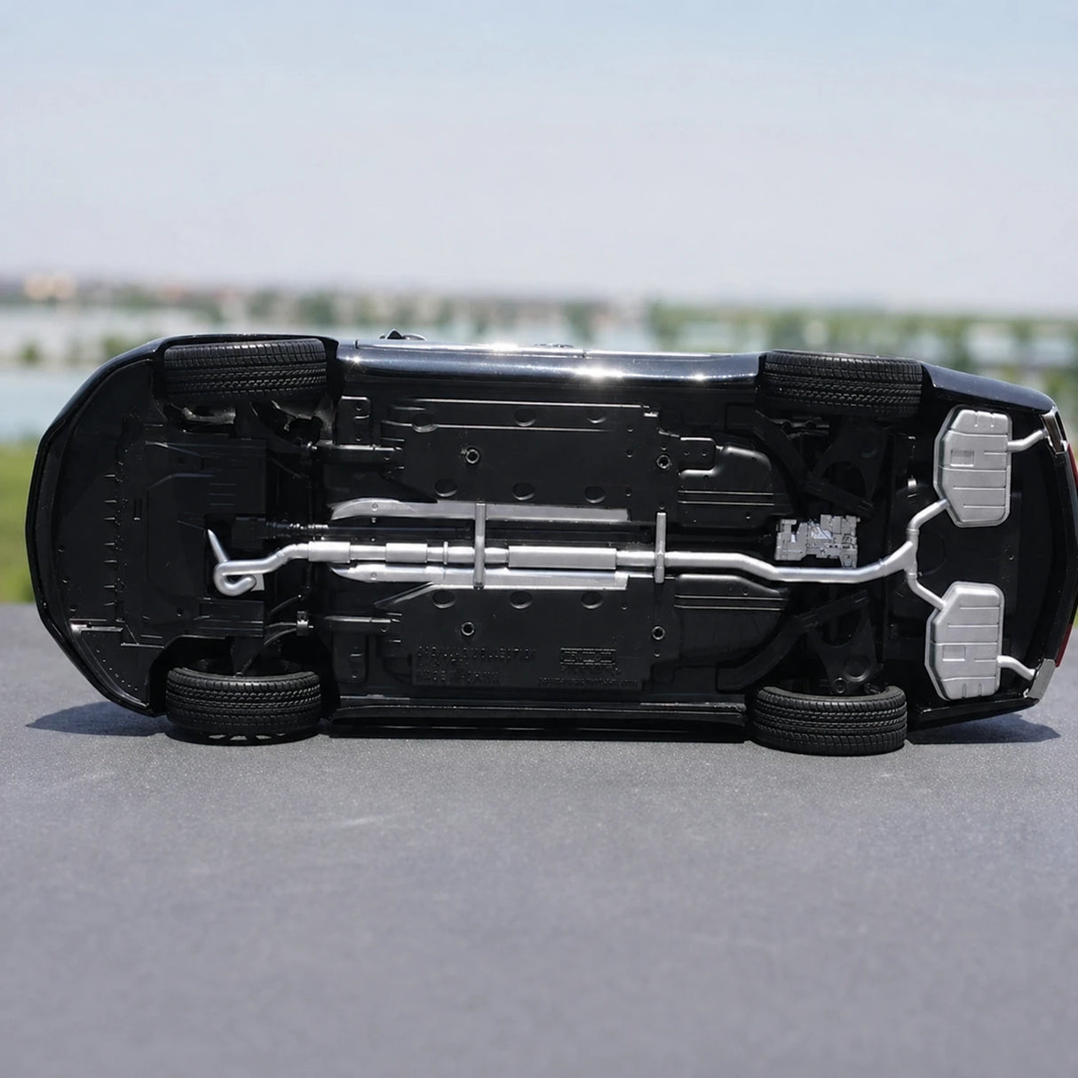 OEM Cadillac 2013 XTS Black 1:18 – Collectible Diecast Model Die-Cast