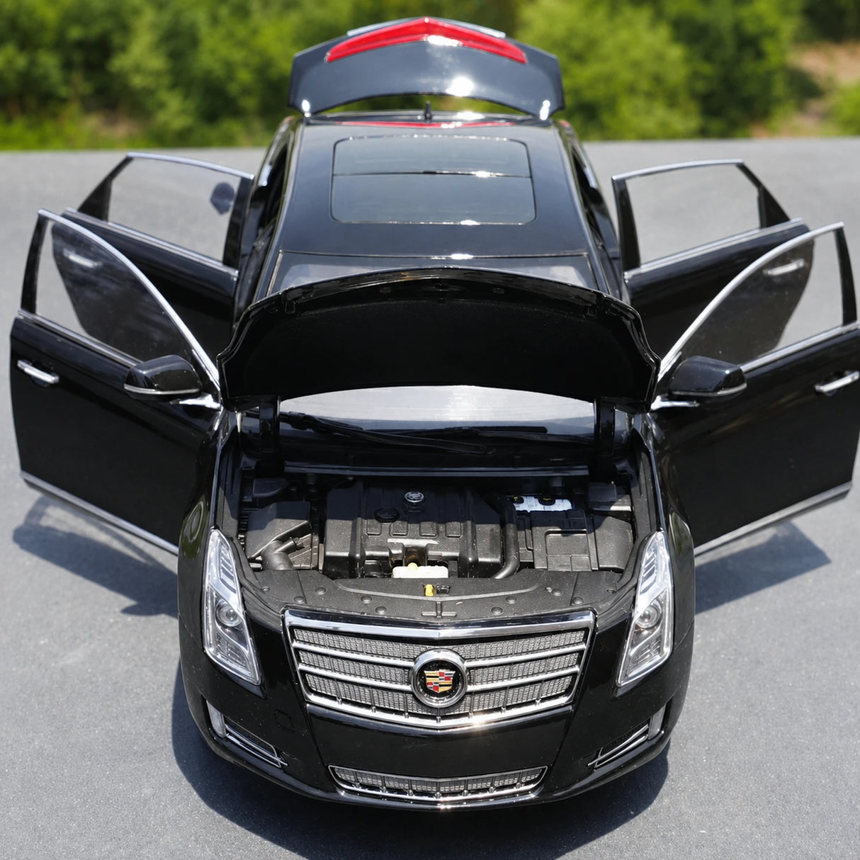 OEM Cadillac 2013 XTS Black 1:18 – Collectible Diecast Model Die-Cast