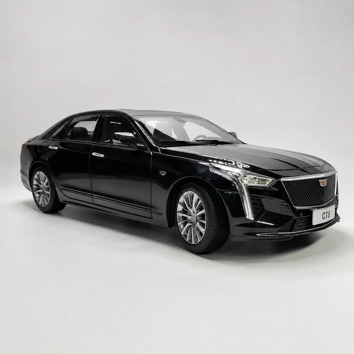 OEM Cadillac 2019 CT6 Black 1:18 – Collectible Diecast Model Die-Cast