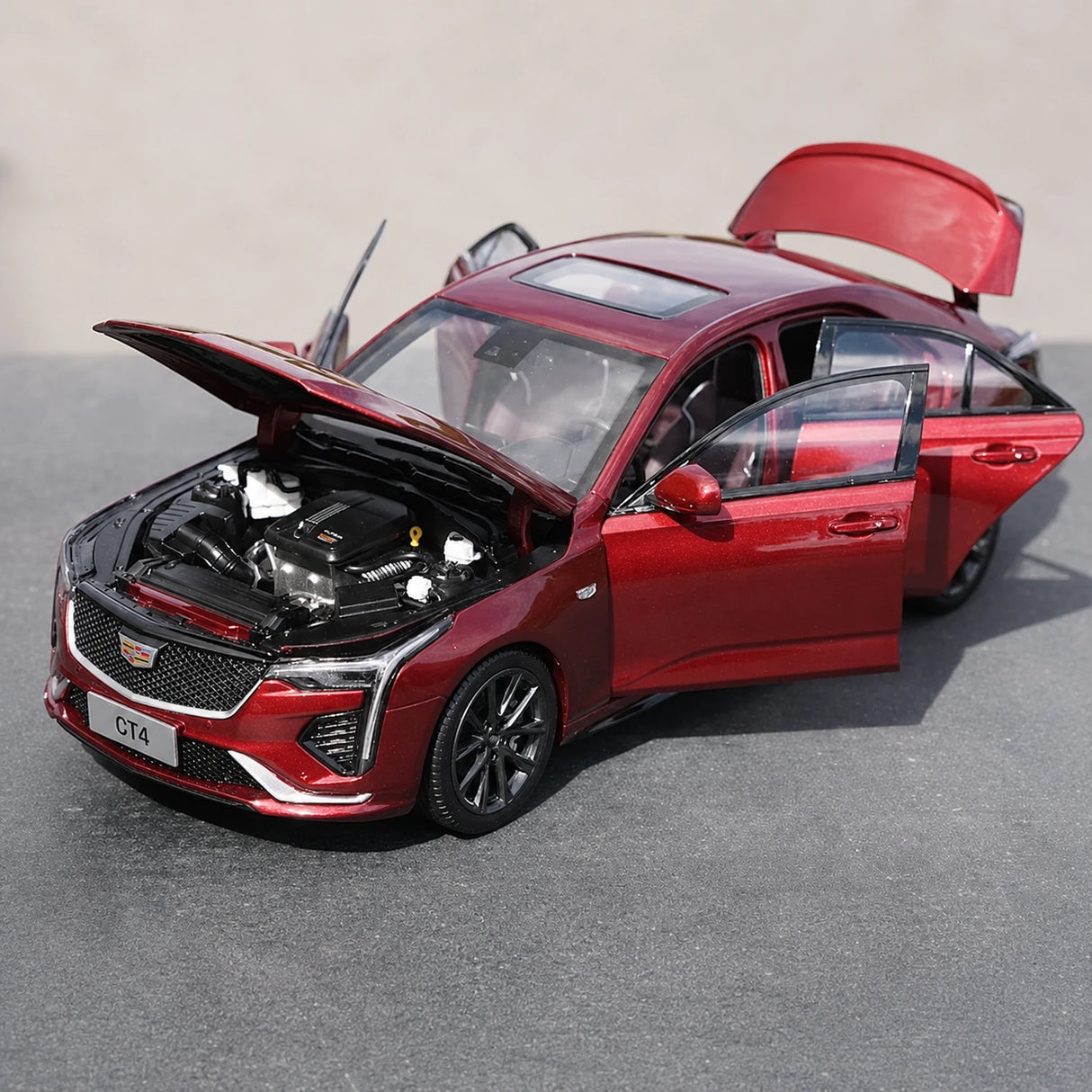 OEM Cadillac 2020 CT4 Red 1:18 – Collectible Diecast Model Die-Cast