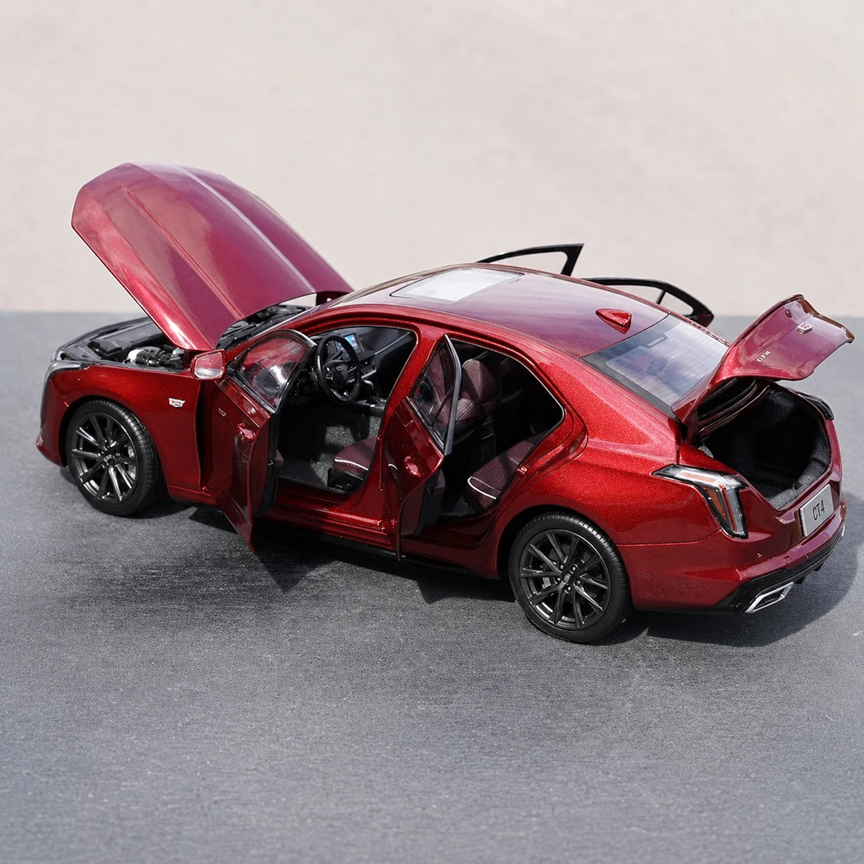 OEM Cadillac 2020 CT4 Red 1:18 – Collectible Diecast Model Die-Cast