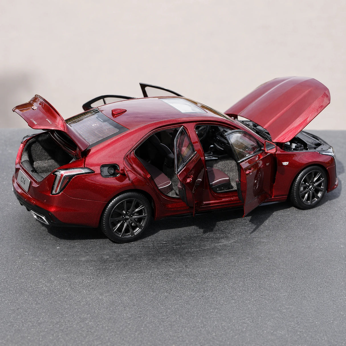 OEM Cadillac 2020 CT4 Red 1:18 – Collectible Diecast Model Die-Cast