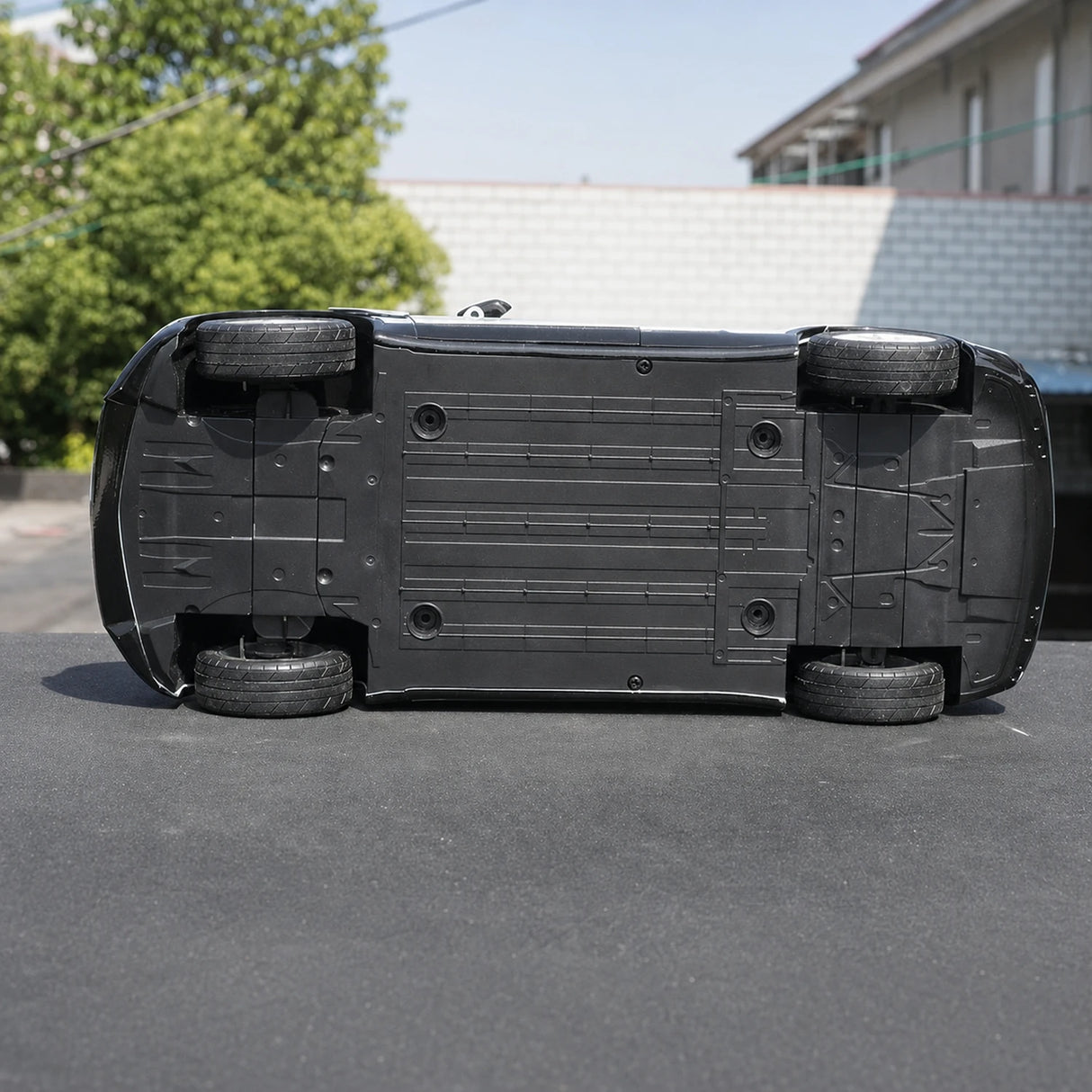 OEM Cadillac 2022 Lyriq Blue 1:18 – Kolekcjonerski model odlewany