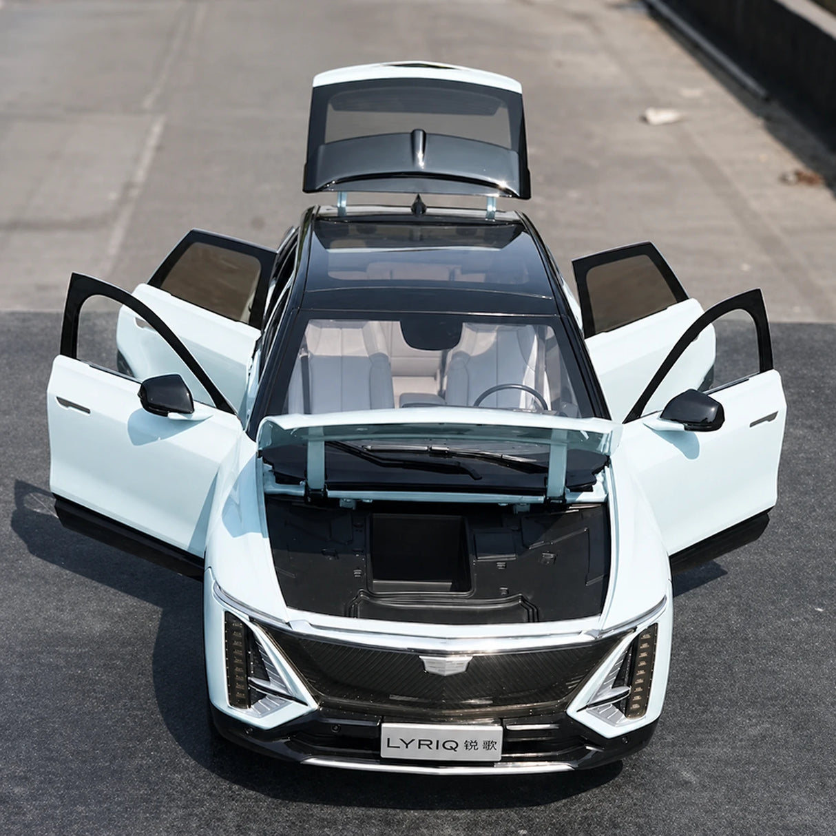 OEM Cadillac 2022 Lyriq Blue 1:18 – Kolekcjonerski model odlewany