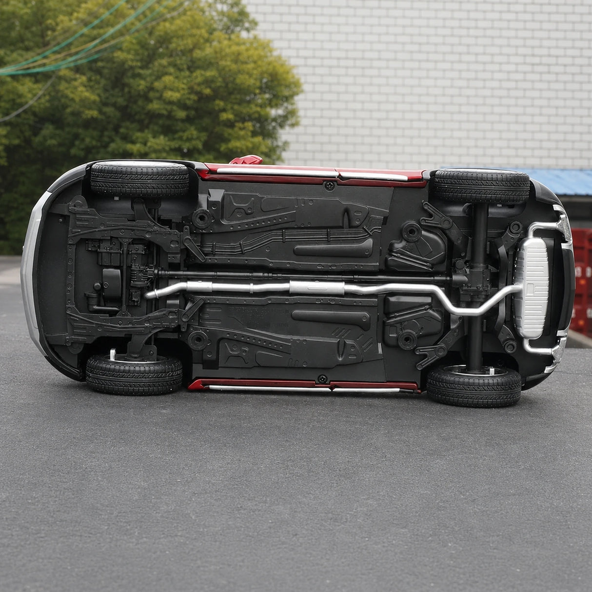 OEM Cadillac 2022 XT4 Red 1:18 – Collectible Diecast Model Die-Cast