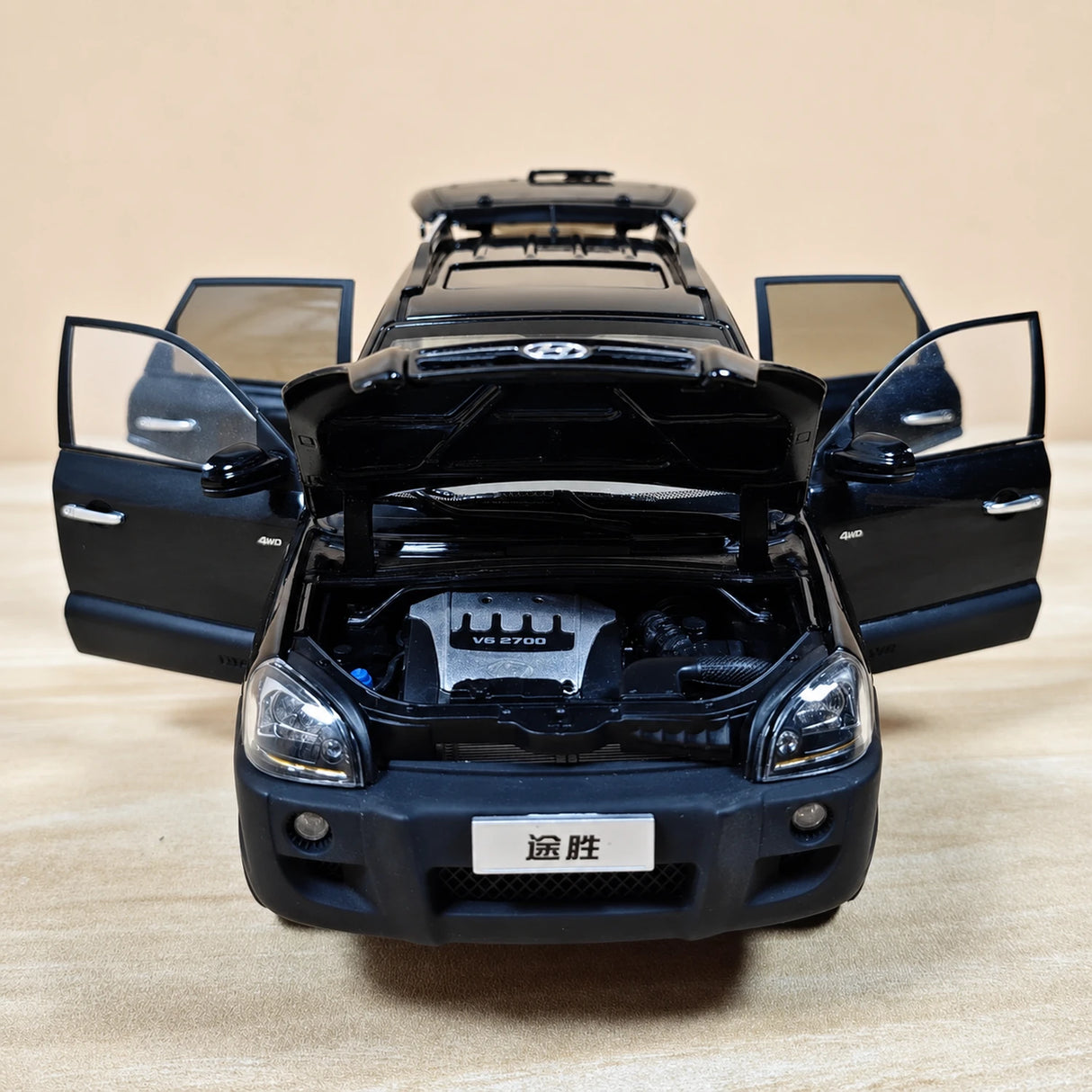 OEM Hyundai 2004 Tucson Black 1:18 – Collectible Diecast Model Die-Cast