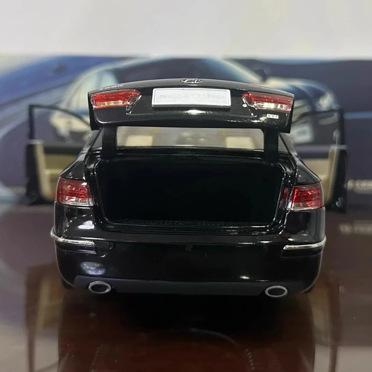 OEM Hyundai 2005 Sonata NF Black 1:18 – Keräilymalli valuvalumalli